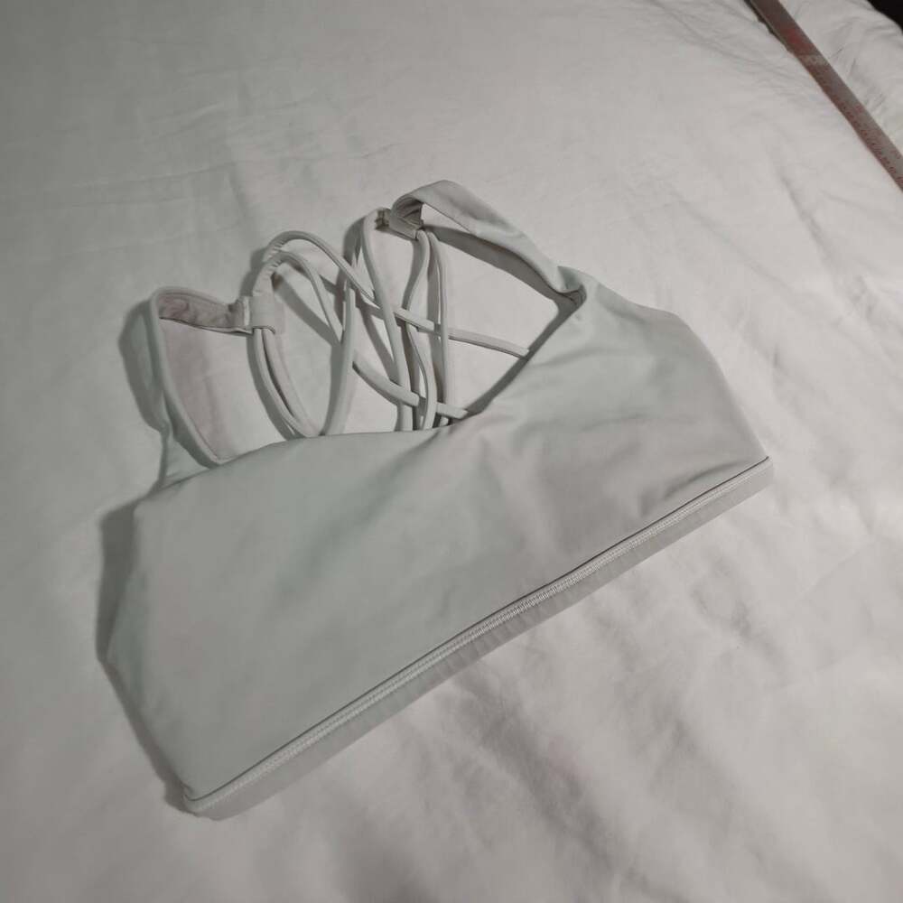 Lululemon Free To Be Wild Sports Bra Size 8 Light Gray Strappy Back